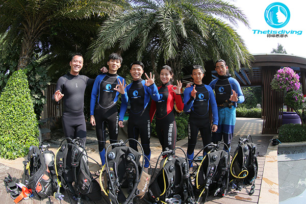 12/12正式上線！PADI 最新課程【休閑潛水員Resort Diver】 丨 一天拿證，潛遍全球